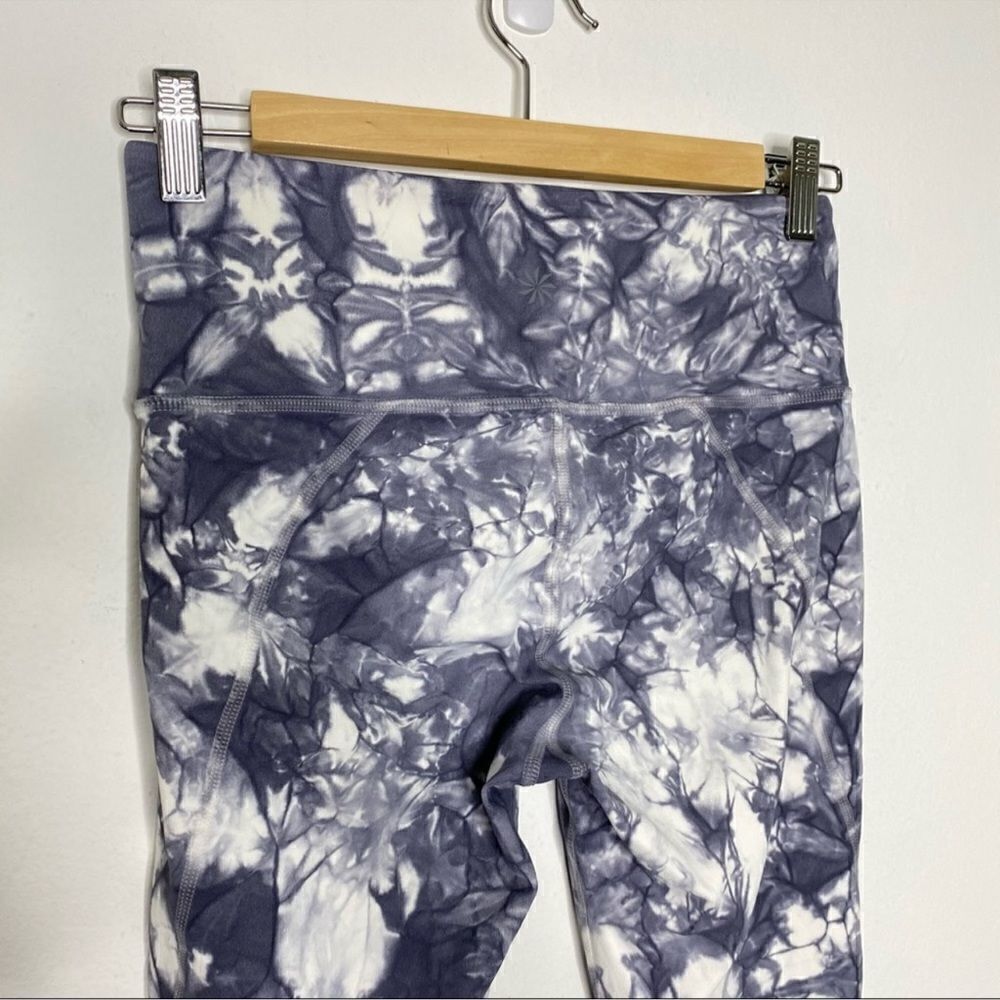 Athleta Salutation 7/8 Tights Tie Dye Leggings S - Picture 4 of 7
